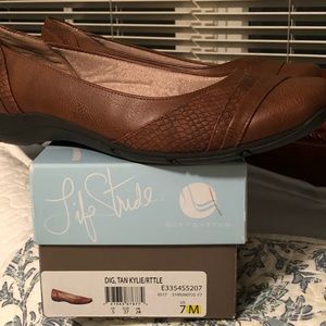 Life Style Shoes - Ladies